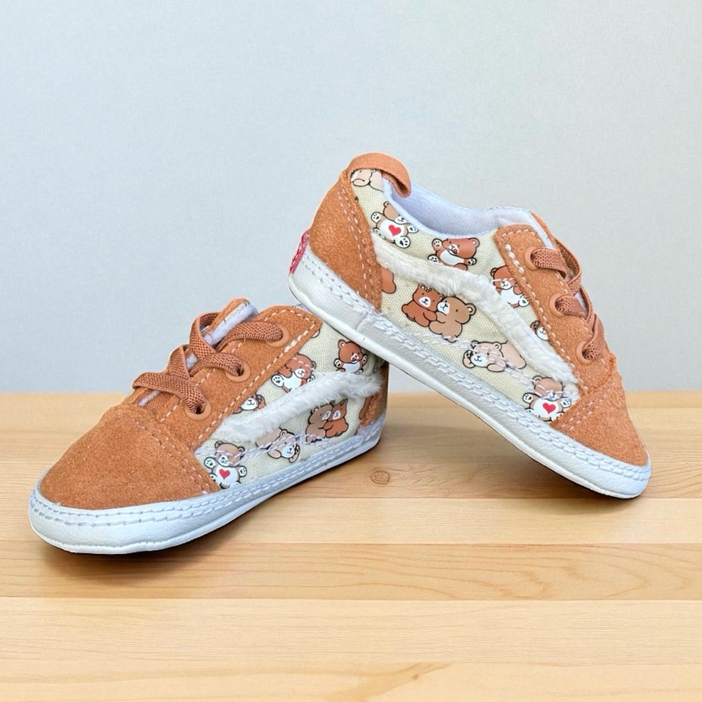Vans Old Skool Bear Hugs Faux Fur Infant Boys Shoes Size 4 Crib Shoes CLEAN